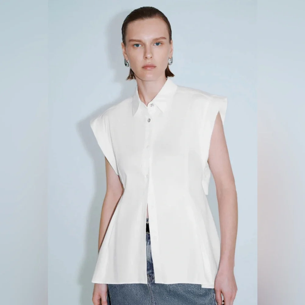 NWT Urban Revivo SLEEVELESS SKATER SHIRT Size: Small - Picture 1 of 6